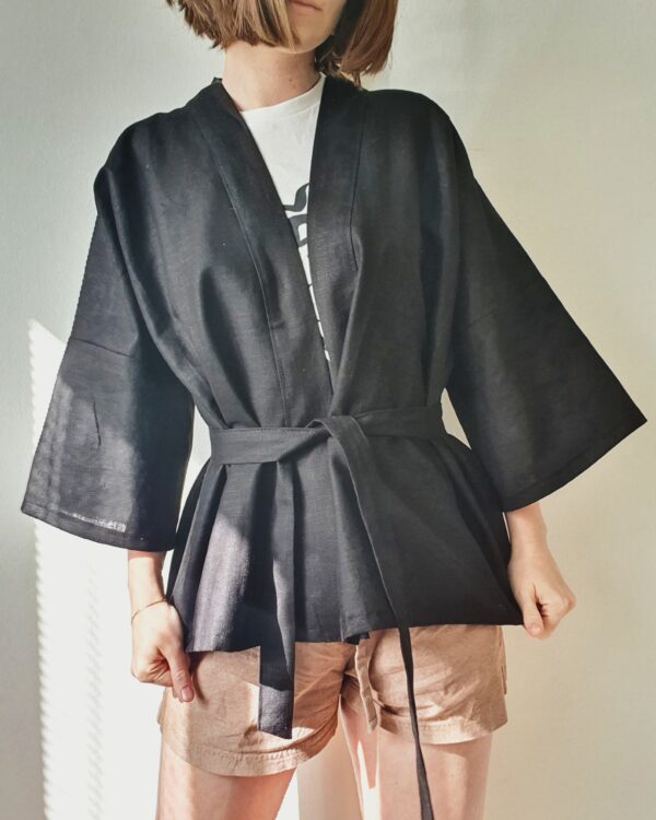 Moichi kimono in black