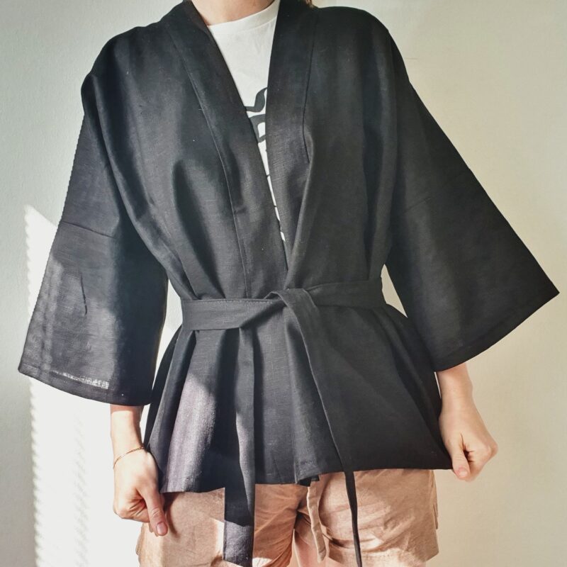 Moichi kimono in black
